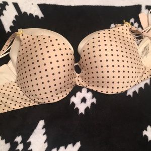 Victoria secrets bra 36B